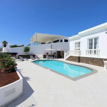 Villa Luxury Puerto Del Carmen - 4 Bedrooms - La Perla Modern Furnishings Stunning Sea Views Tias