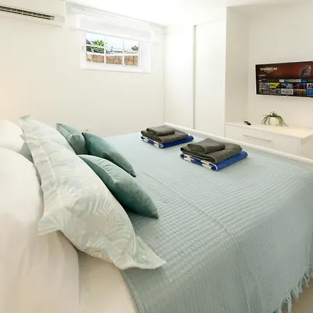 Luxury Puerto Del Carmen - 4 Bedrooms - La Perla Modern Furnishings Stunning Sea Views