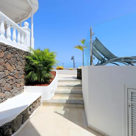 Villa Luxury Puerto Del Carmen - 4 Bedrooms - La Perla Modern Furnishings Stunning Sea Views Tias