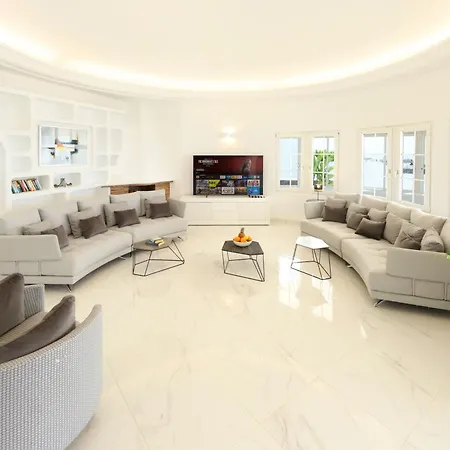 Vila Luxury Puerto Del Carmen 4 Bedrooms La Perla Modern Furnishings Stunning Sea Views