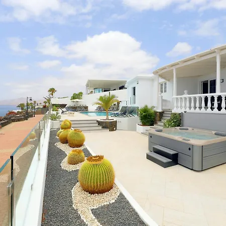 Luxury Puerto Del Carmen 4 Bedrooms La Perla Modern Furnishings Stunning Sea Views
