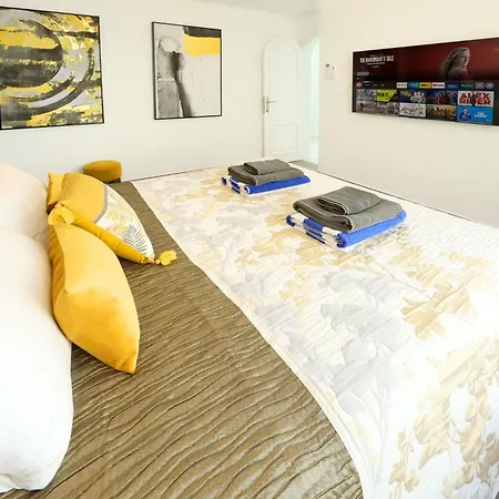 Villa Luxury Puerto Del Carmen - 4 Bedrooms - La Perla Modern Furnishings Stunning Sea Views *