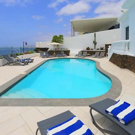 Luxury Puerto Del Carmen - 4 Bedrooms - La Perla Modern Furnishings Stunning Sea Views Villa