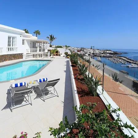 Villa Luxury Puerto Del Carmen 4 Bedrooms La Perla Modern Furnishings Stunning Sea Views *